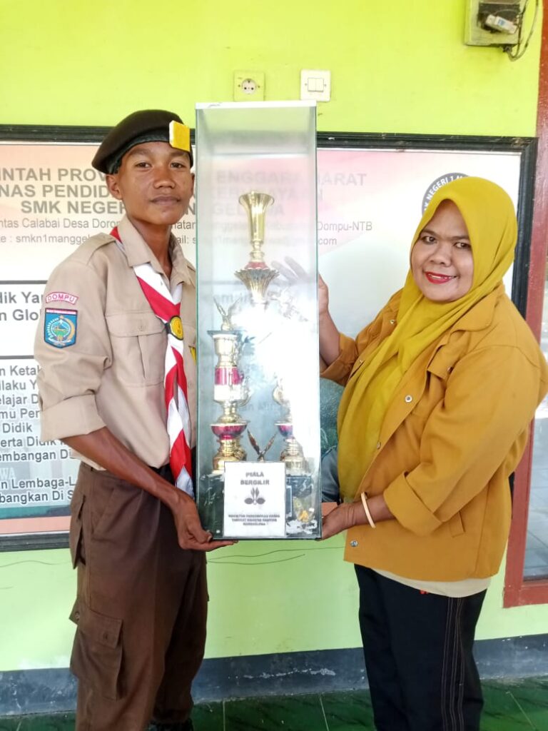 LUAR BIASA, SISWA SMKN 1 MANGGELEWA BERHASIL MERAIH JUARA UMUM DAN MEMBAWA PULANG PIALA BERGILIR DI PERLOMBAAN KEMAH AKBAR TINGKAT KECAMATAN MANGGELEWA