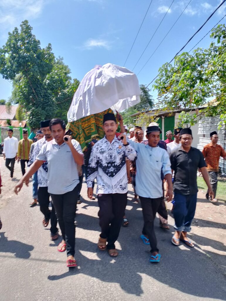 GERAKAN PGRI PEDULI: MENGANTAR GURU KE PERISTIRAHATAN TERAKHIR DI DESA LASI