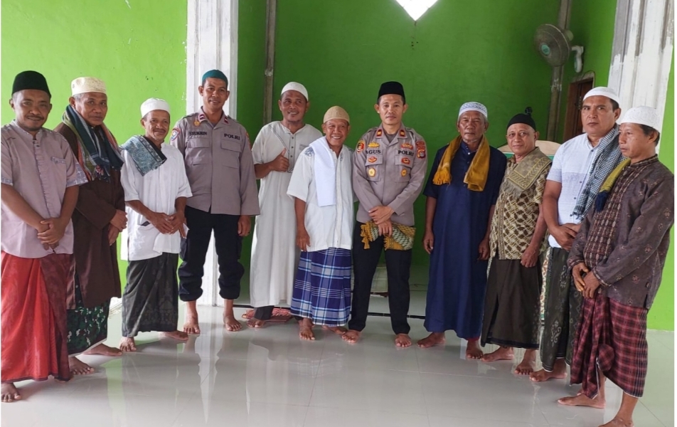 Safari jumat, Menebar Pesan Damai di Hari Jum’at, Kapolsek Kempo Ajak Jamaah Jaga Kamtibmas